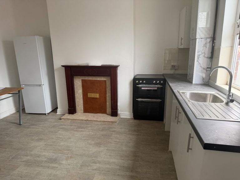 4 bedroom house Holbeck