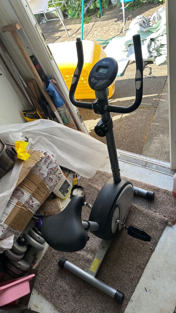 Exercise Bike with Digital Display – Good Condition