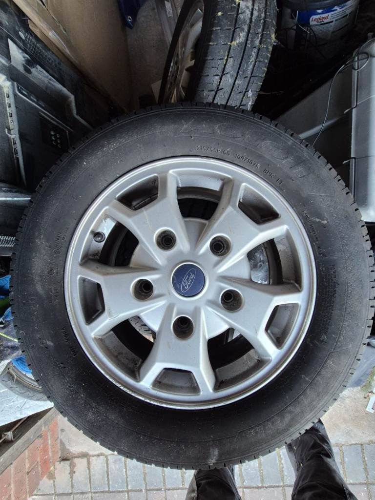 Ford genuine alloy wheels 16"