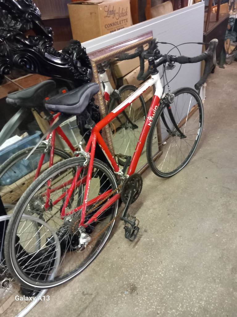 Road bicycle 