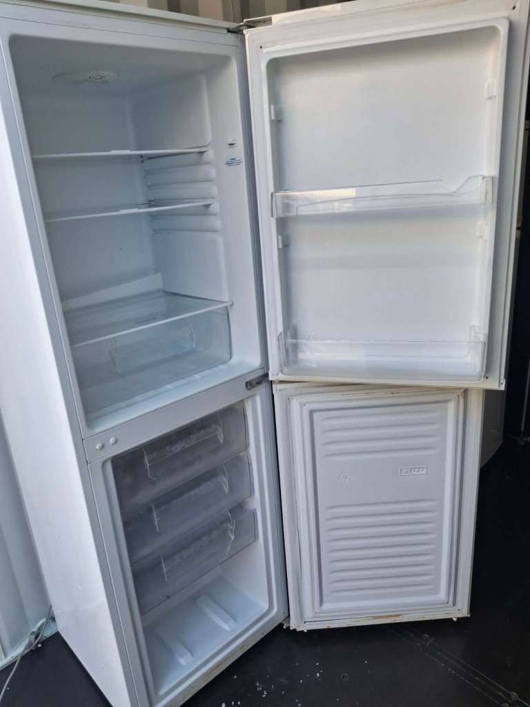 White Fridge Freezer – Good Condition