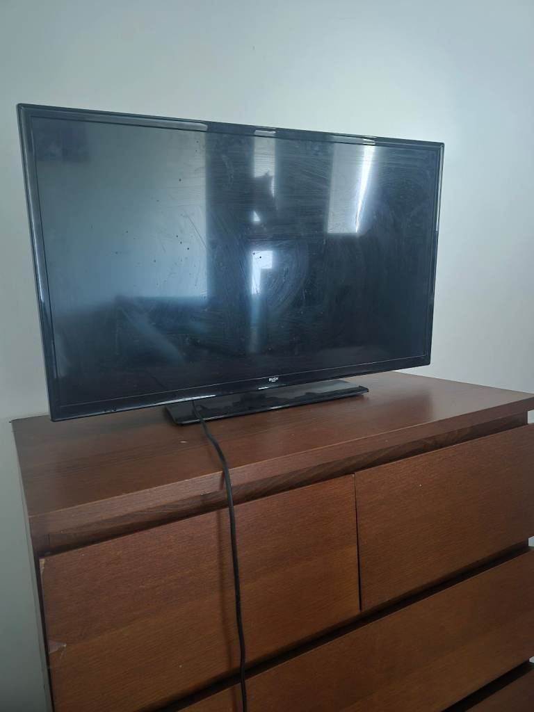Bush 19-inch Flat Screen TV - As Good As New Condition