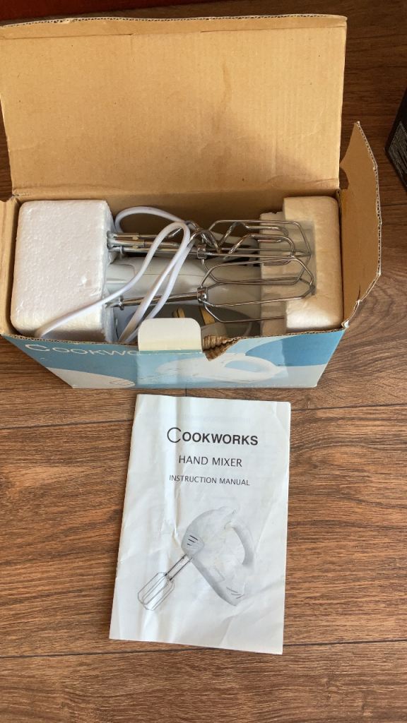 Cookworks Hand Mixer with Attachments – As New