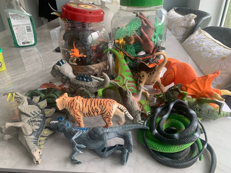 *****GONE*****Free toys 