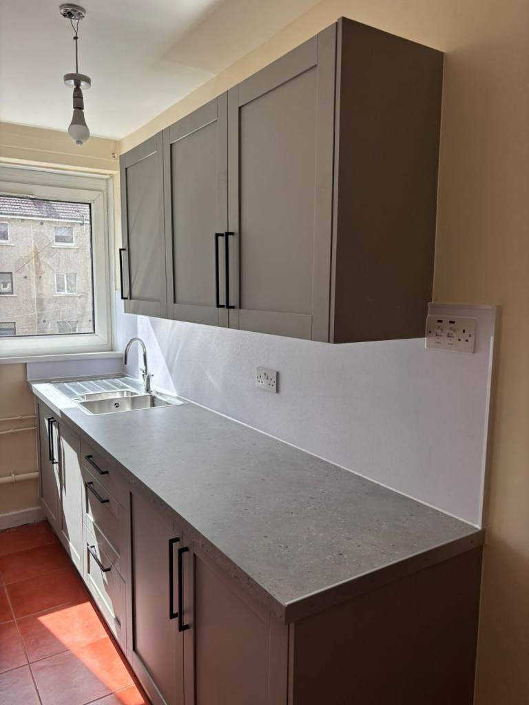 Dennistoun - 2 bedroom furnished flat to rent to rent 
