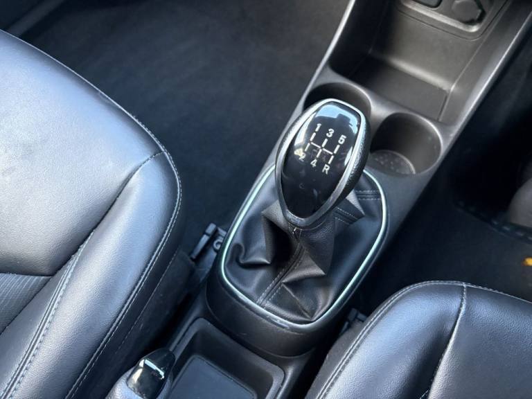 2016 Vauxhall Viva 1.0i SL Hatchback 5dr Petrol Manual Euro 6 (75 ps) Hatchback Petrol Manual