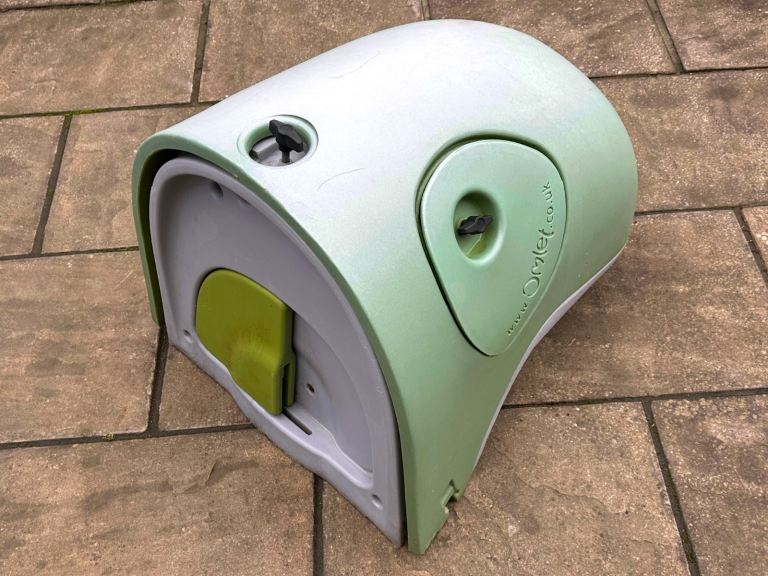 Omlet Eglu Classic Plastic Rabbit Hutch