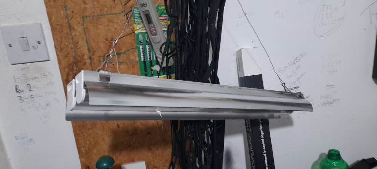 Fluorescent Strip Light – Good Working Order