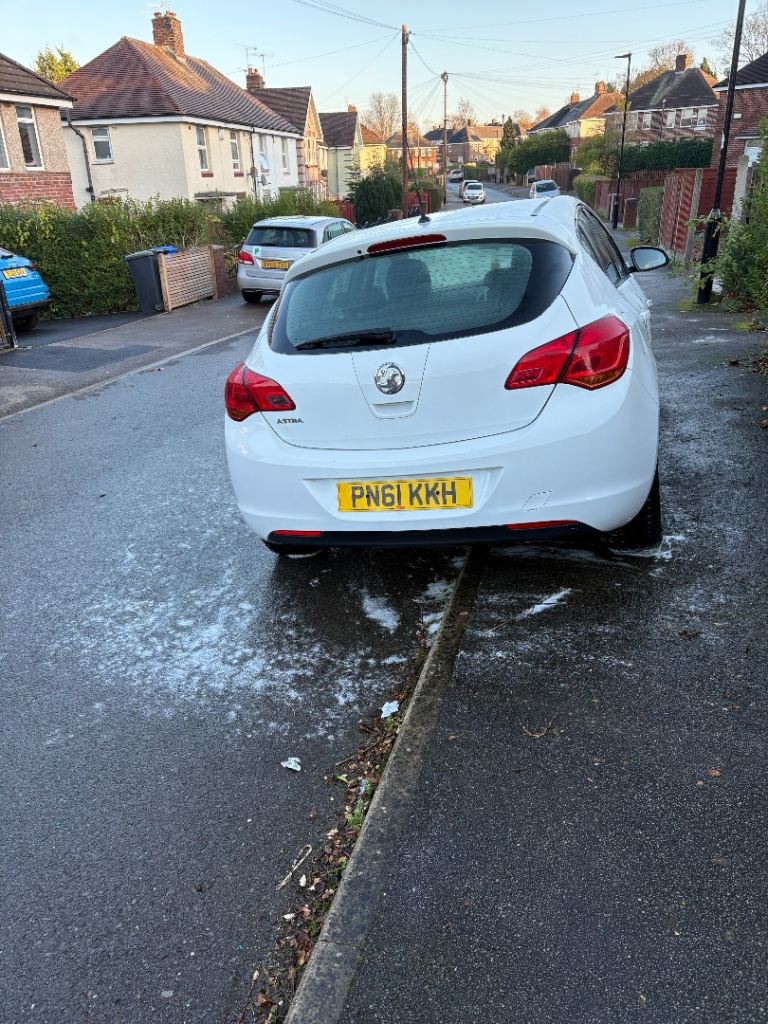 Vauxhall, ASTRA, Hatchback, 2011, Manual, 1398 (cc), 5 doors