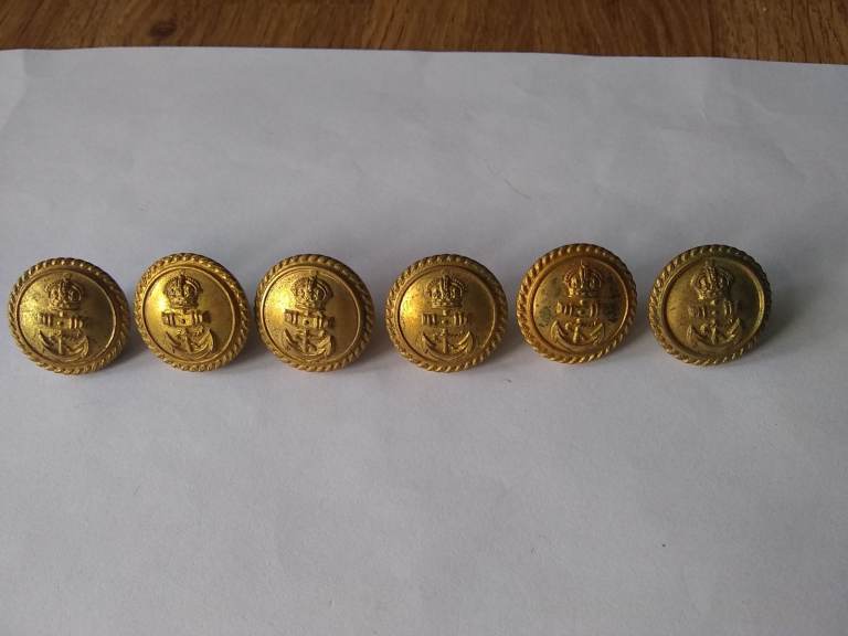 6 Royal Navy Brass Buttons 2 cm apx.