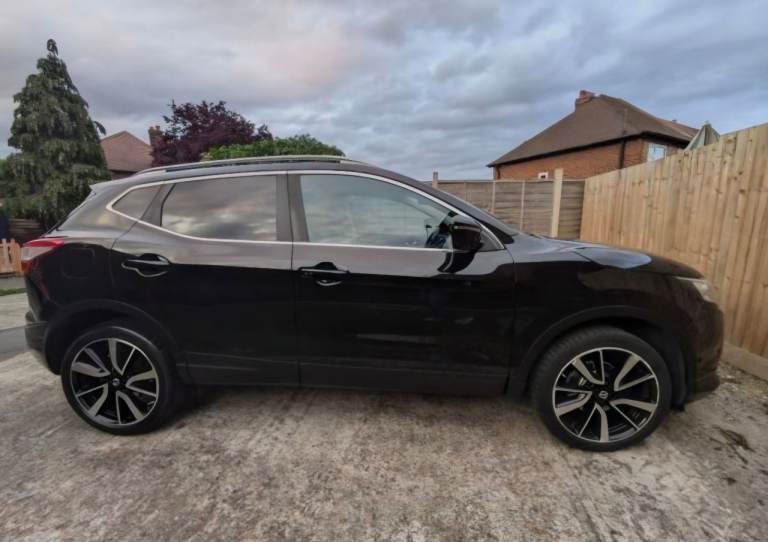 Nissan, QASHQAI, Hatchback, 2015, Manual, 1197 (cc), 5 doors