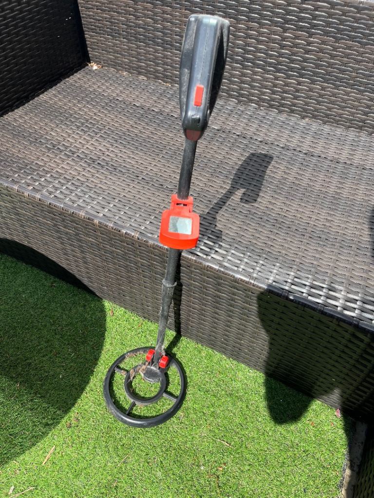 Kids Metal Detector – Black and Red, Good Condition