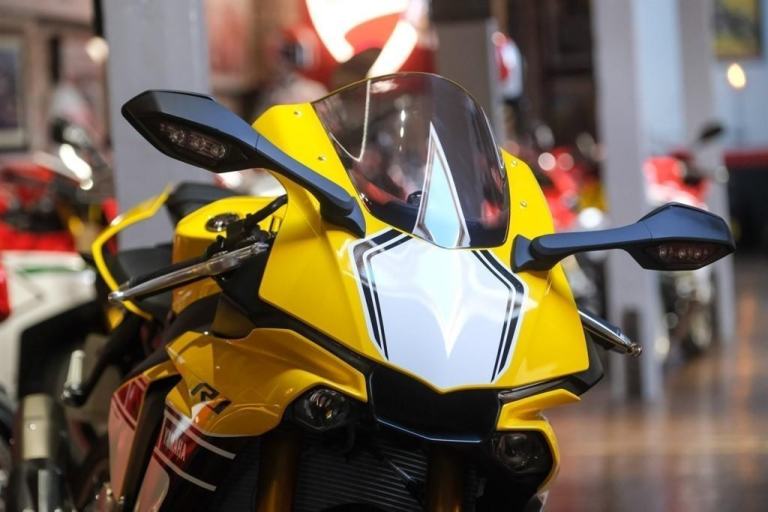 Yamaha R1 60th Anniversary