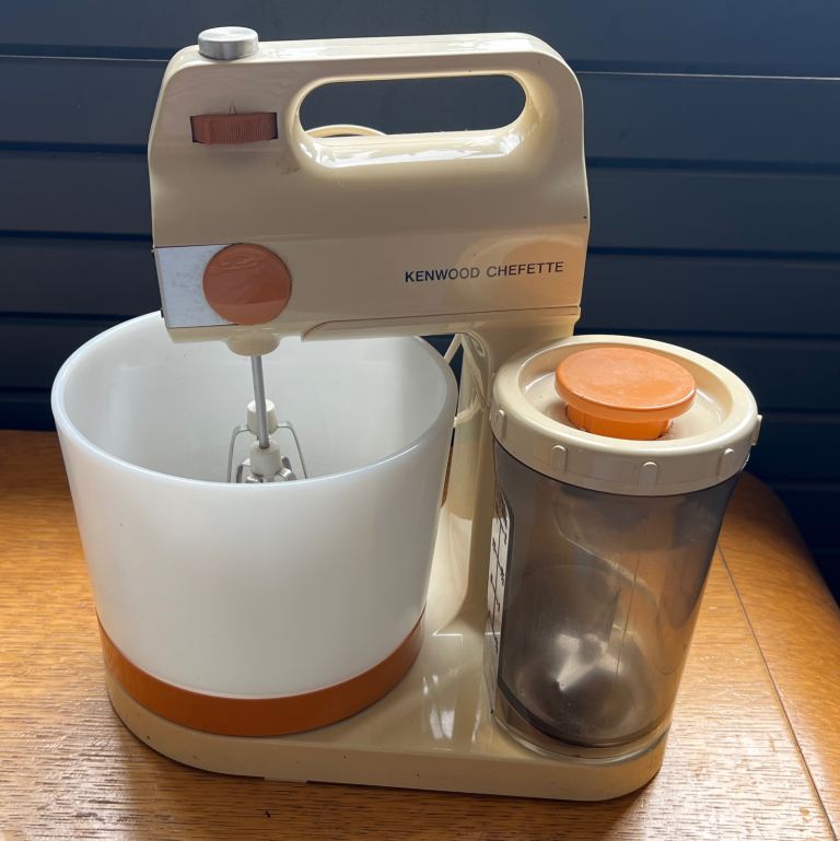 Kenwood Chefette Mixer with Bowl and Blender Attachment - NOT WORKING