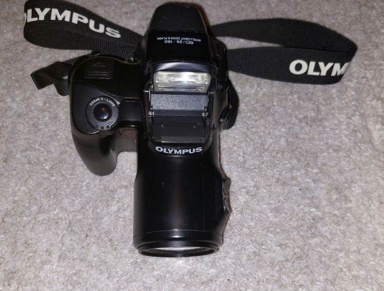 Olympus IS-3 DLX Quartzdate CD/35 - 180 Intelligent ZOOM & FLASH 