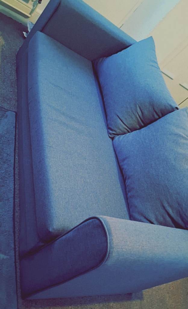 Small 2 seater / sofa bed