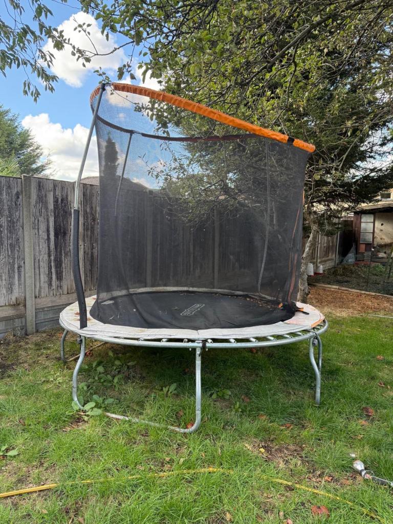 Trampoline 