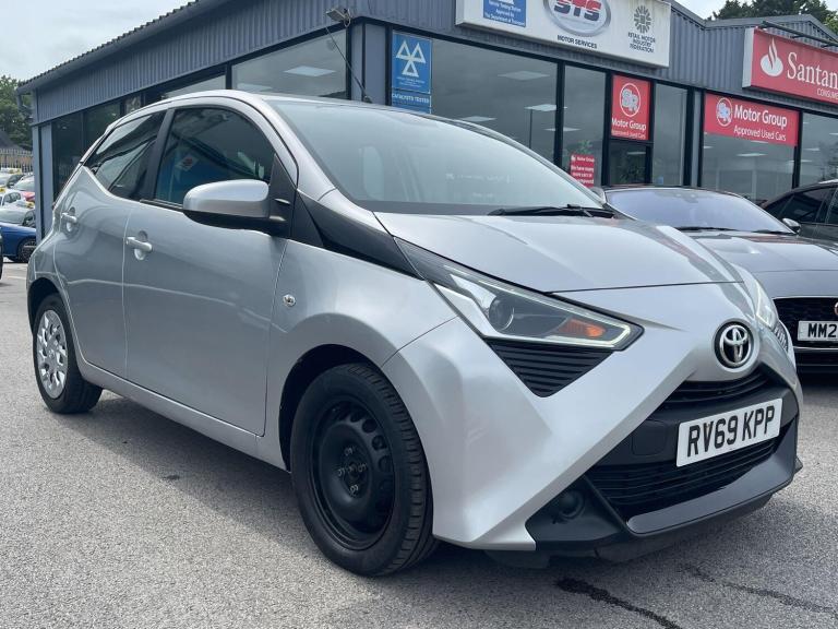 2019 Toyota AYGO 1.0 VVT-i x-play x-shift Euro 6 5dr HATCHBACK Petrol Automatic