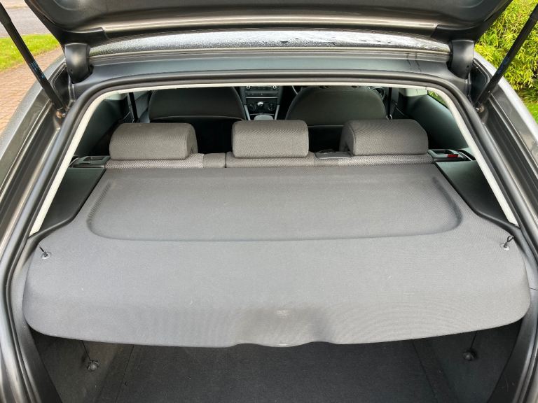Audi A3 3-Door Parcel Shelf – Like New, No Sagging, Genuine Part