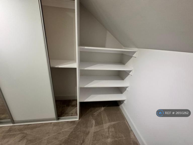 4 bedroom house in Wentworth Drive, Weldon, NN17 (4 bed) (#2650262)