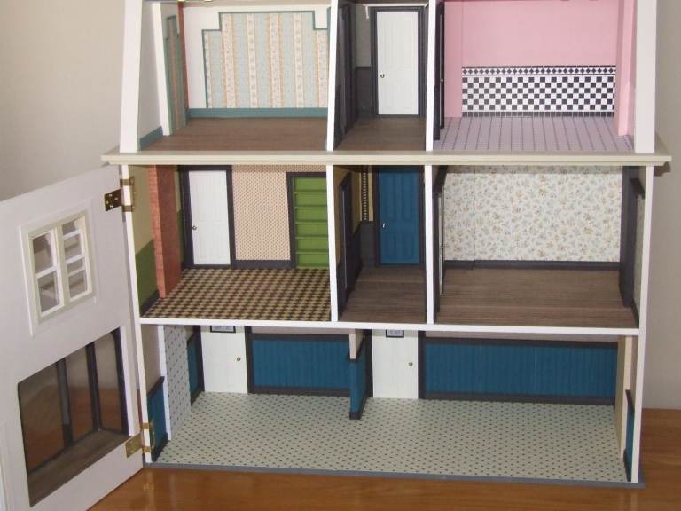 Large Dolls House Emporium Collectors Shop/Cafe Marshall Snellgrove Rare