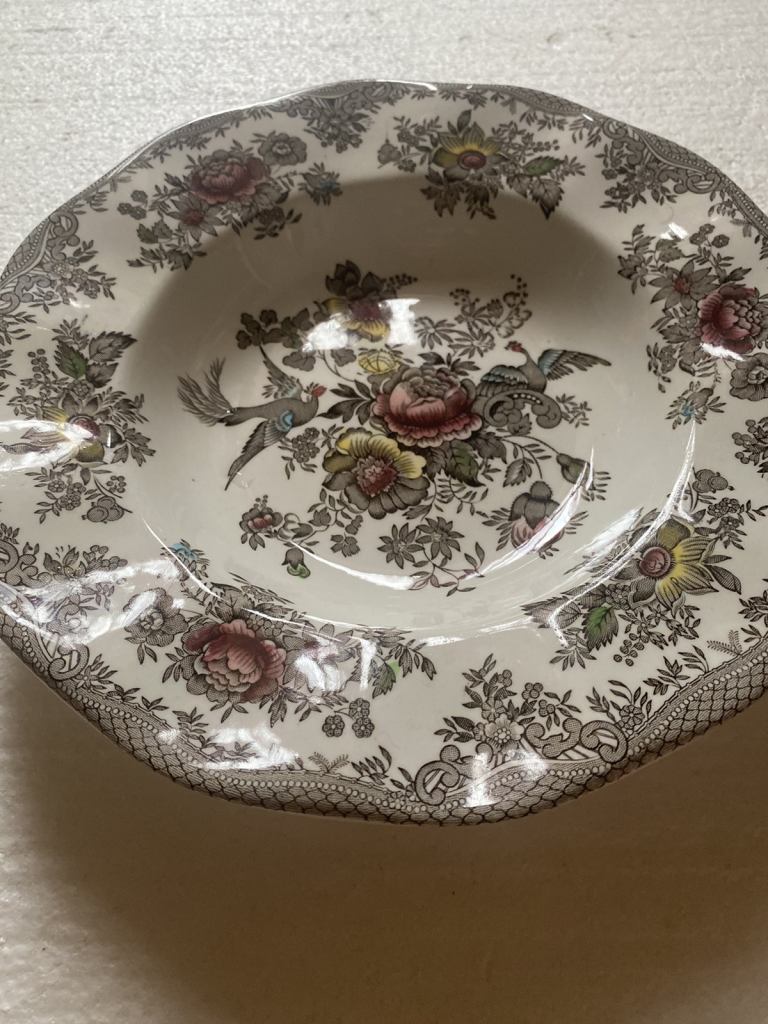 Enoch Wedgwood tunstall dinner plates . Set of 4