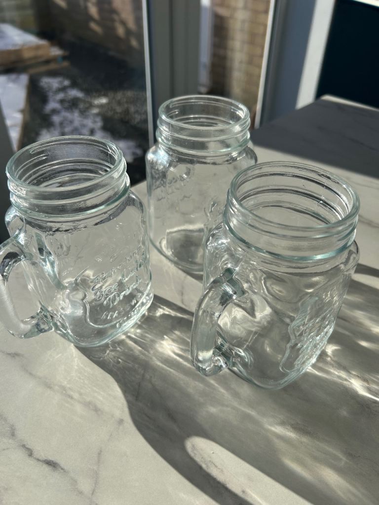 Glass cups 