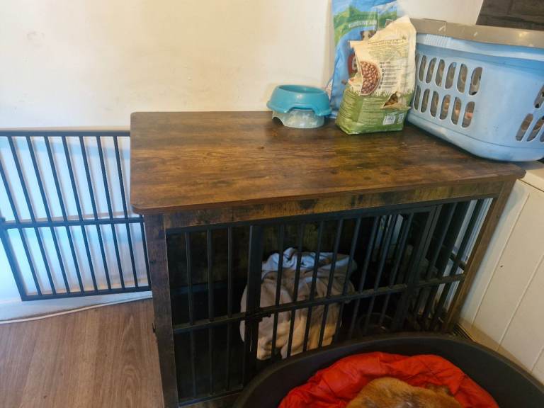 Lovely dog crate