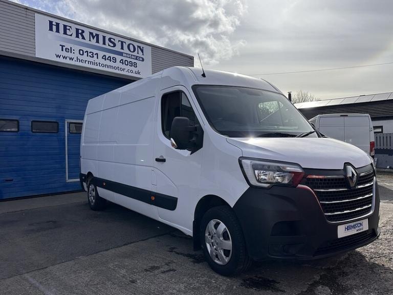 2023 Renault Master LM35dCi 135 Business+ Medium Roof Van PANEL VAN DIESEL Manual