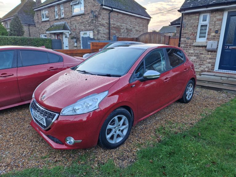 Peugeot, 208, Hatchback, 2014, Manual, 1560 (cc), 5 doors