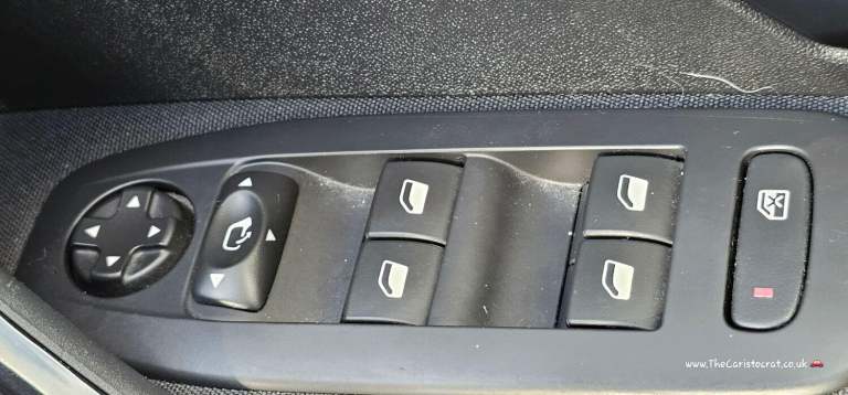 PEUGEOT 208 1.6 BlueHDi Allure 2015