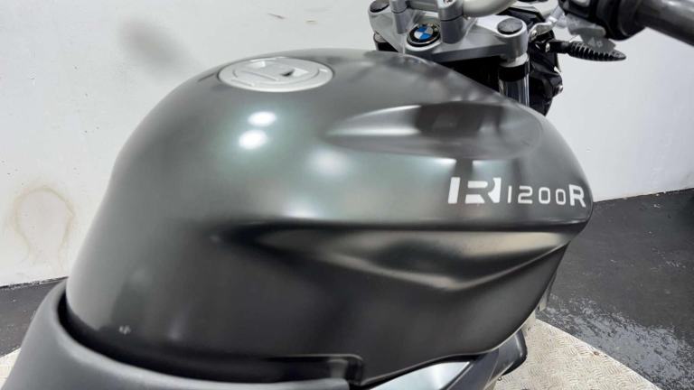 BMW R1200 2011 41K MOT 11/26 CLEAN BIG CC TRADE SALE COMMUTER BIKE 1200CC