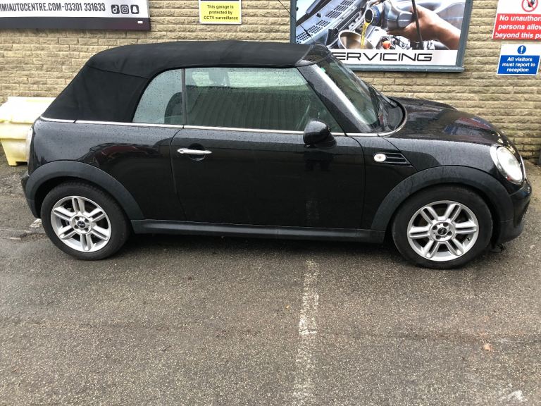 Mini, CONVERTIBLE, Convertible, 2011, Manual, 1598 (cc), 2 doors