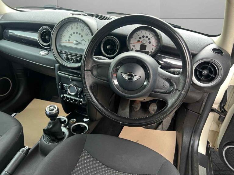 2011 MINI Hatch 1.6 One 3dr HATCHBACK Petrol Manual