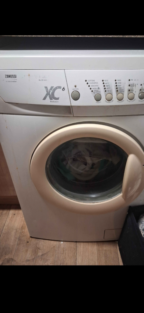 Washing machine Zanussi XC