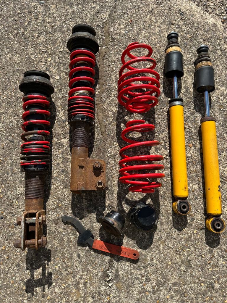 Clio 172 / 182 set of vmaxx coilovers 54mm bolt spacing