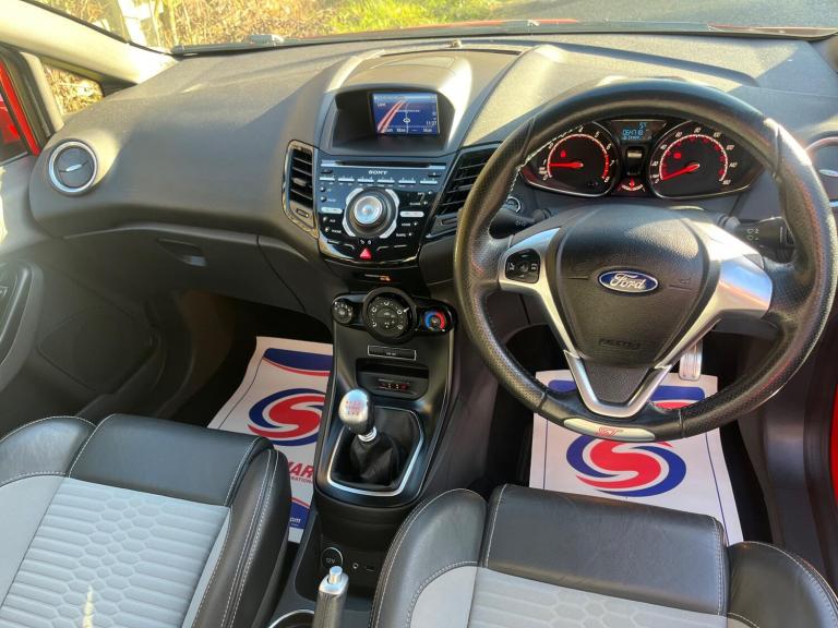 2016 Ford Fiesta 1.6T EcoBoost ST-2 Euro 6 3dr HATCHBACK Petrol Manual
