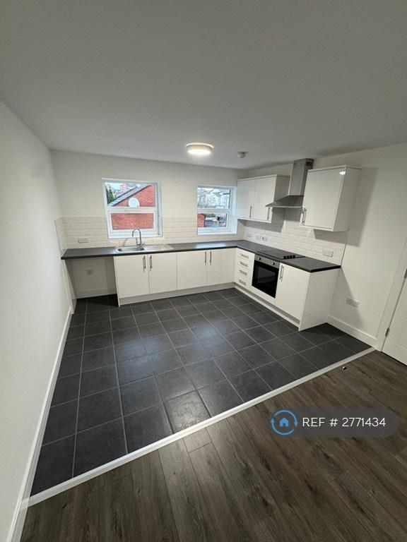 3 bedroom flat in Cotswold Street, Liverpool, L7 (3 bed) (#2771434)