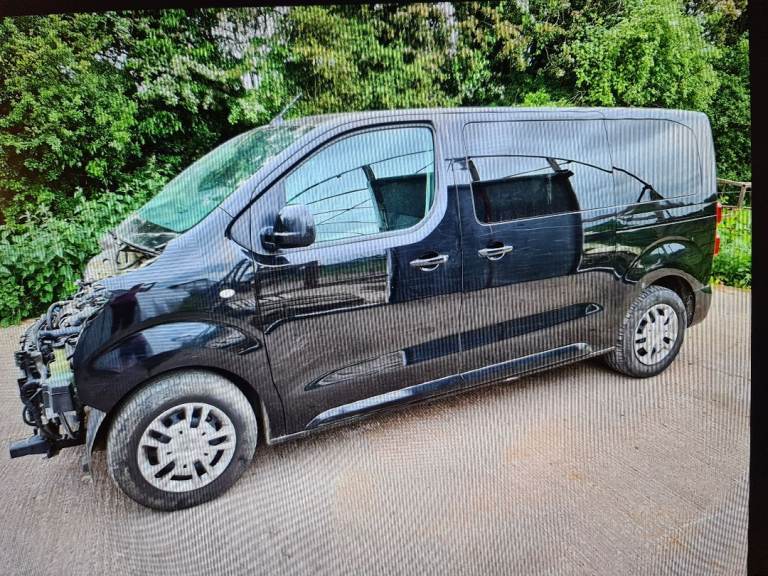 Citroen Spacetourer Dispatch Peugeot Traveller Expert Vivaro Proace van for parts 