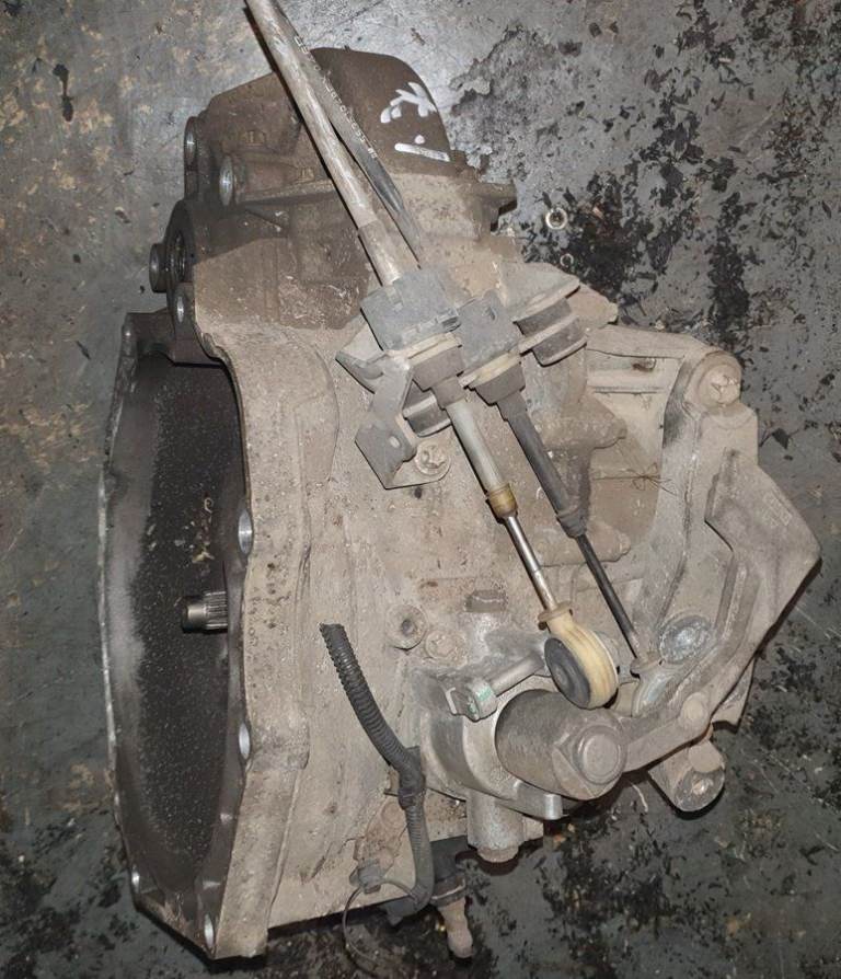 Vauxhall Zafira B Astra J 1.7 CDTI Gearbox 6 Speed 2013