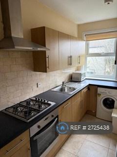 2 bedroom flat in Downhills Park Road, London, N17 (2 bed) (#2725438)