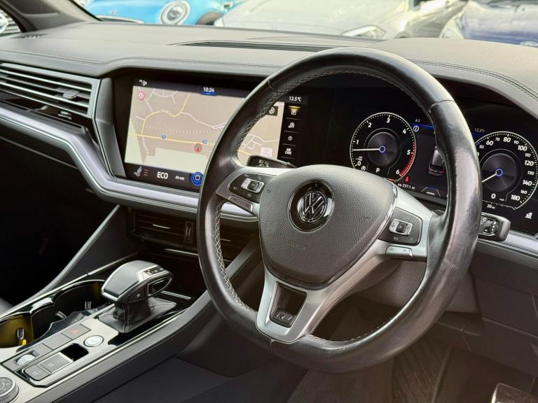2019 Volkswagen Touareg 3.0 TDI V6 R-Line Tech 4Motion **Stunning Example**