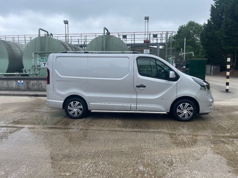 Vauxhall, VIVARO, Panel Van, 2015, Manual, 1598 (cc)