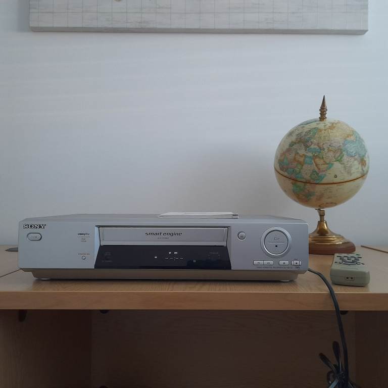 SONY Video Cassette Recorder - VHS - Model SLV-SE710G - Video Plus - PDC - NICAM