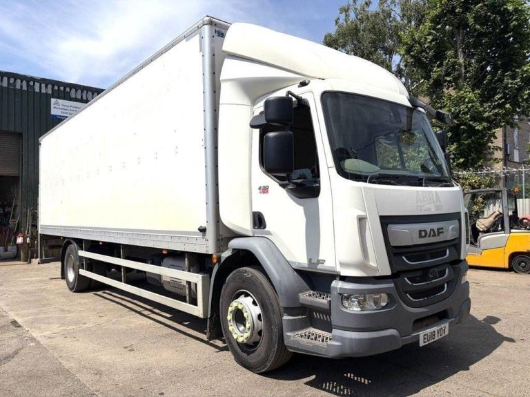 2018 DAF LF-230 BOX VAN
