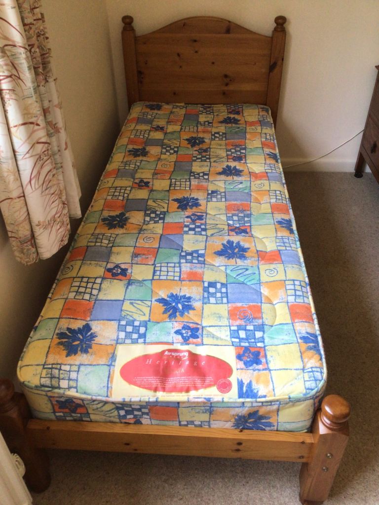 Pine Ducal bedroom set