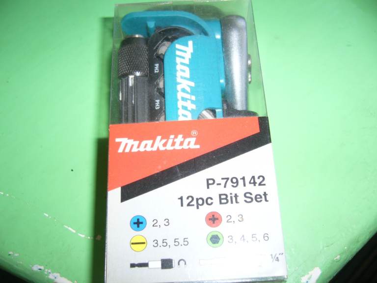 Makita P-79142 Screwdriver Bit Set Colour Coded + Ratchet + Bit Holder PZ2 PZ3 +