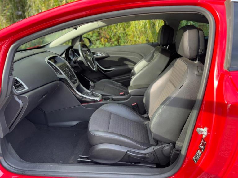 2012 Vauxhall Astra GTC 2.0 CDTi SRi Euro 5 (s/s) 3dr HATCHBACK Diesel Manual