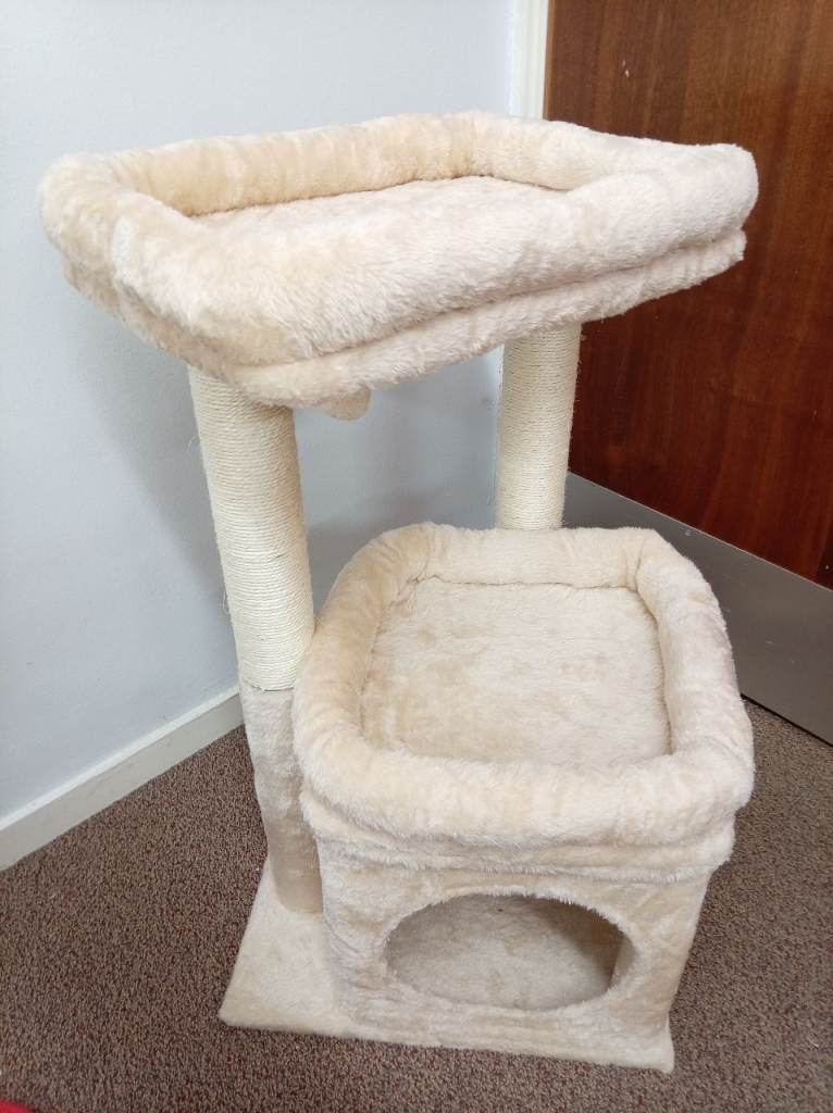 Cat tree tower