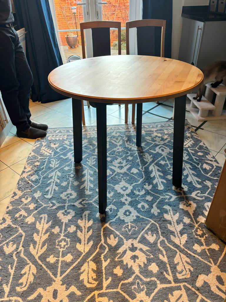 Ikea dining table small 85cm diameter